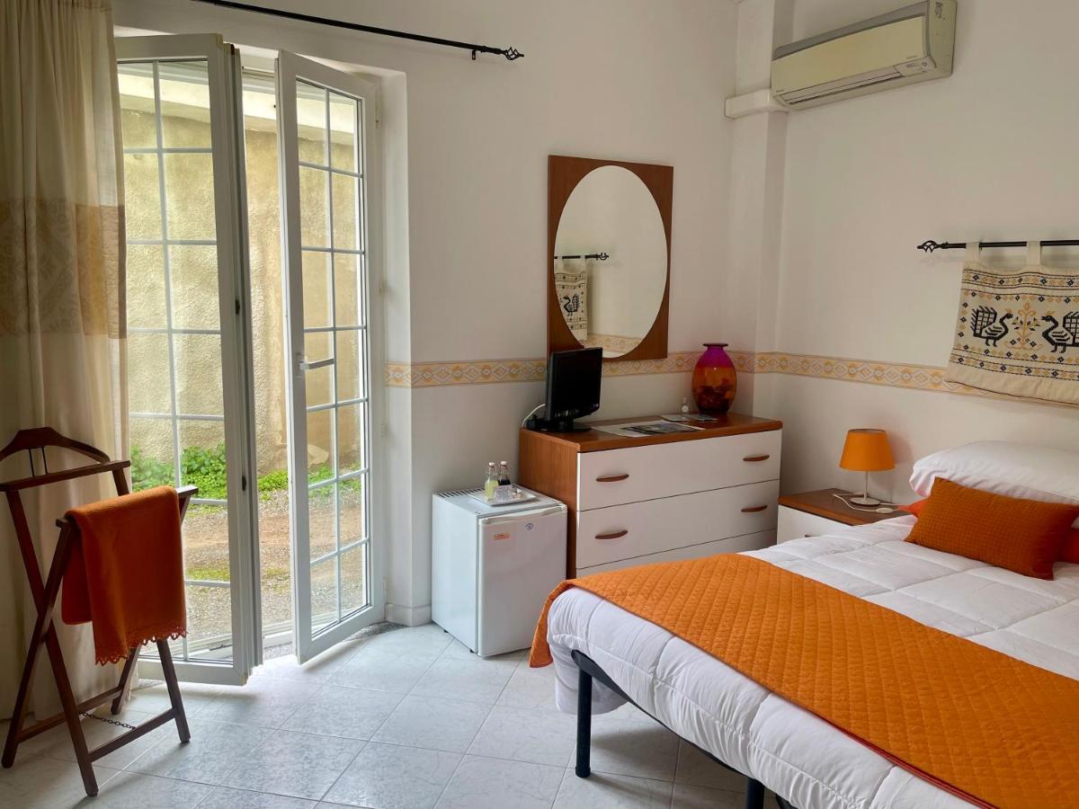 B&B Mare Monti Miniere Iglesias Bagian luar foto